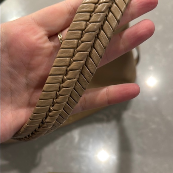 Michael Kors Beige Leather Shoulder Bag Braided Handle - Picture 6 of 12